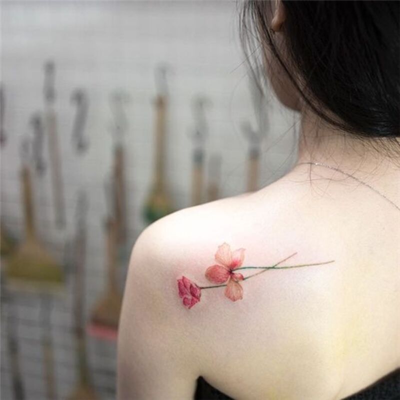 Hình xăm ở vai được nữ giới chọn lựa vì “nửa kín nửa hở”