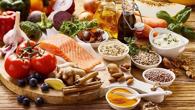 Thực phẩm là yếu tố quan trọng trong chăm sóc sau nhấn mí