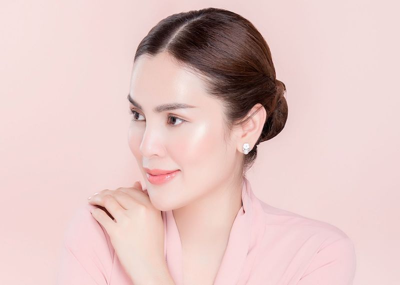 Sử dụng mặt nạ tinh bột nghệ và sữa chua đúng cách sẽ giúp bạn có được làn da trắng hồng, mịn màng tự nhiên