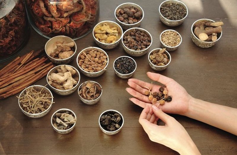 Các bài thuốc Đông y không chỉ trị mụn mà còn phục hồi chức năng nội tạng
