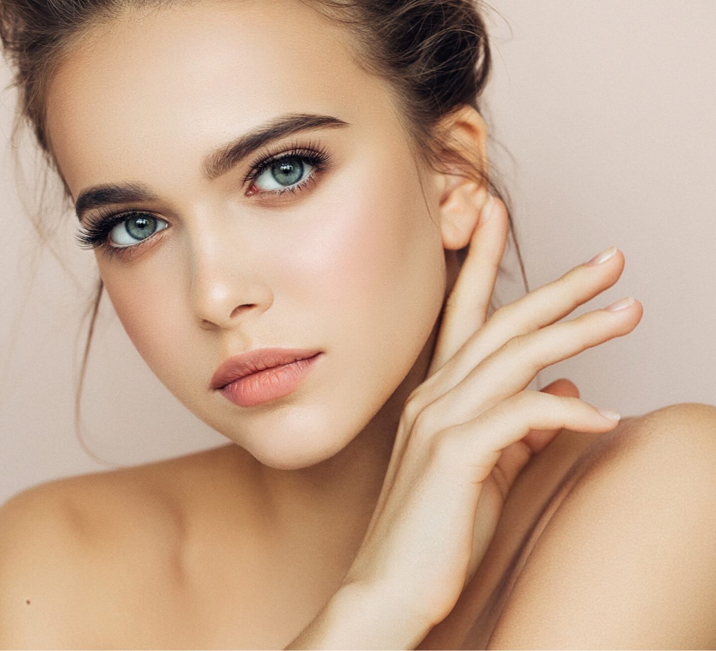 Nâng mũi bằng sụn sườn thường mất ít nhất 1 tháng để mũi trông ổn định, cứng cáp hơn