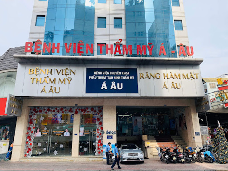 Thẩm mỹ Á Âu