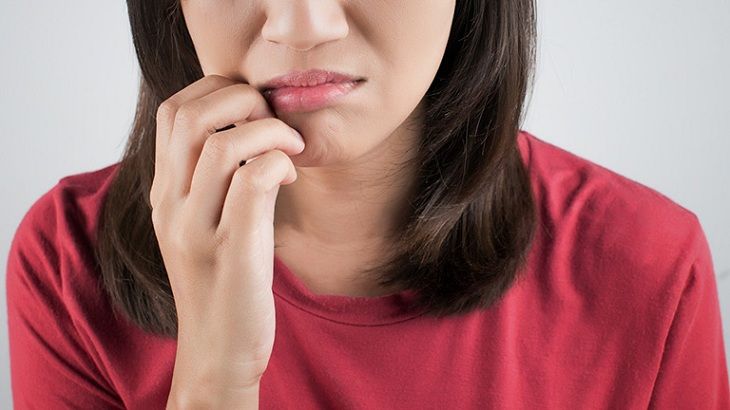 Không tác động đến môi sau khi phun để tránh môi bị tổn thương