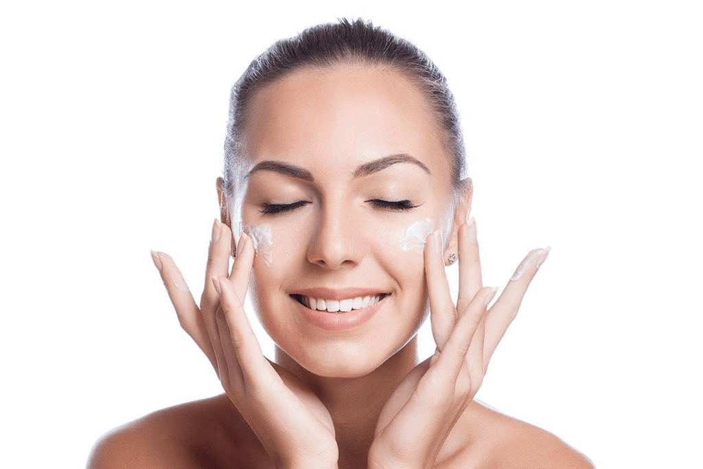 Làn da căng mịn, săn chắc nhờ các động tác massage