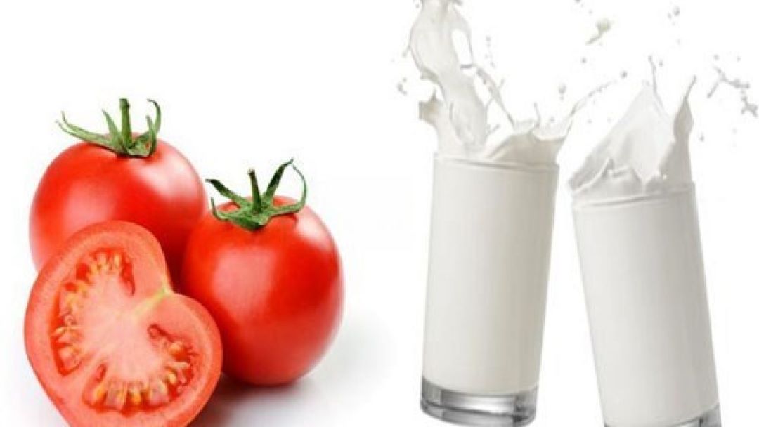 Tắm trắng bằng cà chua và sữa tươi