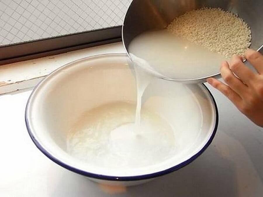 Tắm trắng bằng cà chua và nước vo gạo