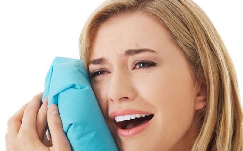 Sau khi tiêm botox sẽ xuất hiện một số biểu hiện thông thường như sưng đau nhẹ