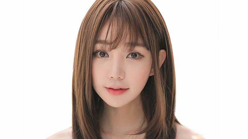 Dáng mặt trái xoan rất phù hợp tạo dáng môi trái tim