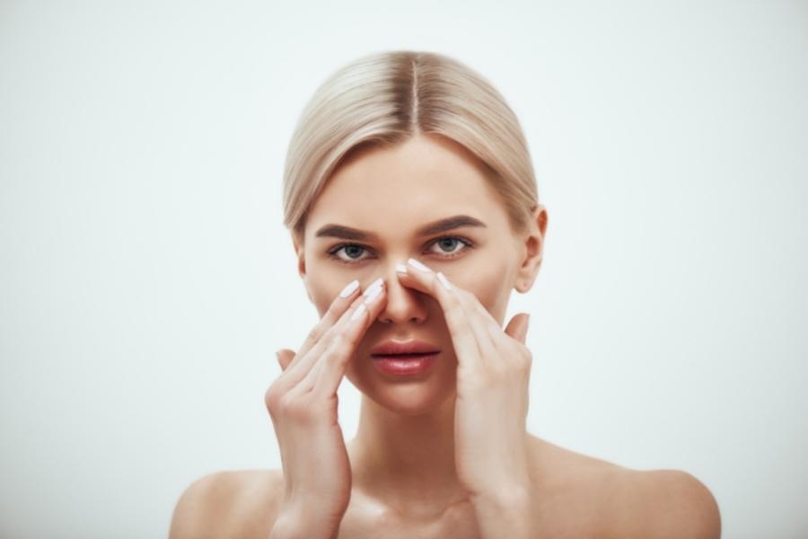 Các tác động ngoại lực lên mũi dễ khiến filler mũi bị tràn