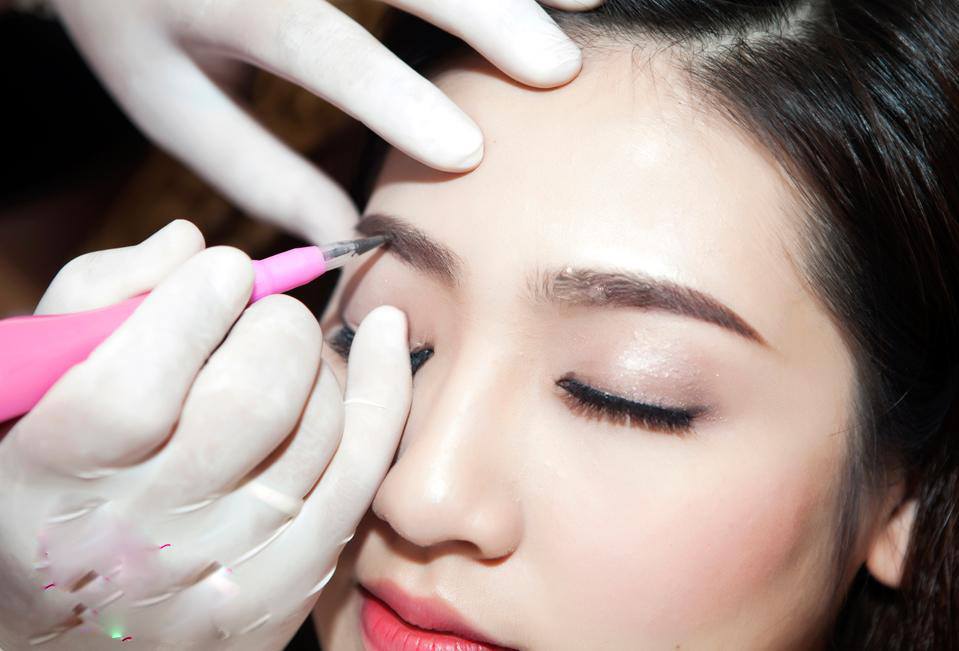 Kỹ thuật thực hiện cũng quyết định lớn đến kết quả phun lông mày