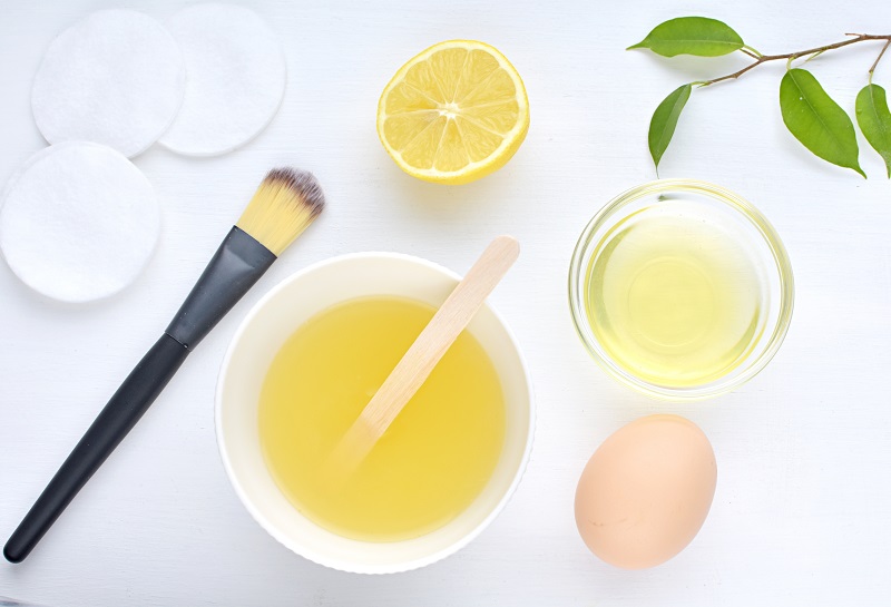 Giải quyết mụn nhọt, làm sáng da bằng mặt nạ lòng trắng trứng gà