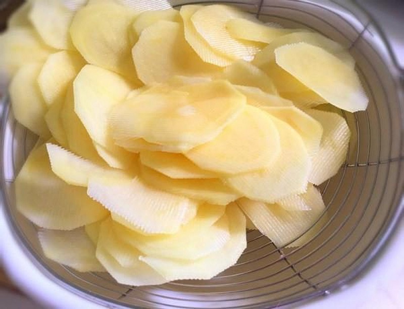 Cách này bạn có thể áp dụng mỗi tuần 3 lần nốt mụn sớm xẹp lại và giảm thâm.