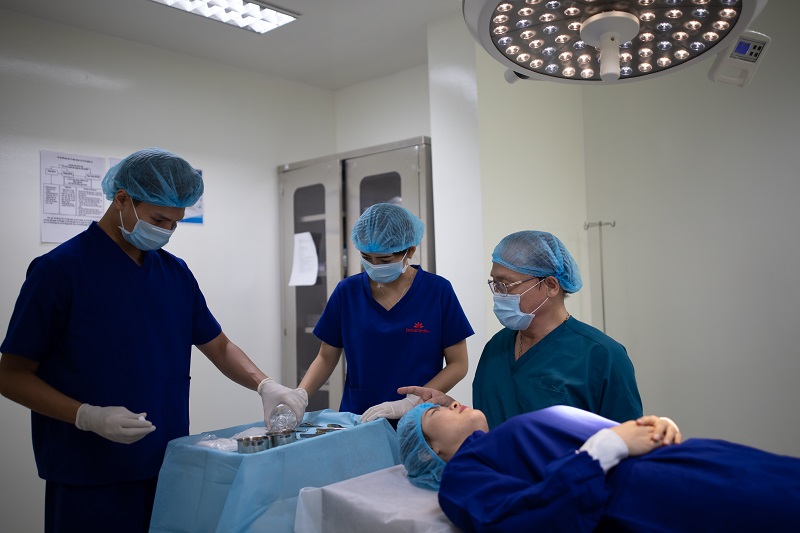 Quy trình tiêm Filler rãnh cười chuẩn Y Khoa tại Thẩm mỹ viện Seoul Spa do chính tay bác sĩ giỏi thực hiện