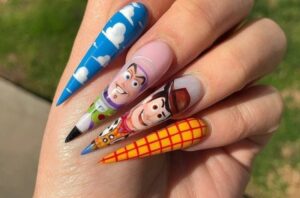 17 mẫu nail hoạt hình đơn giản và dễ thương nhất cho nàng 29 Mẫu nail hoạt hình Hello Kitty ngọt ngào, xinh xắn