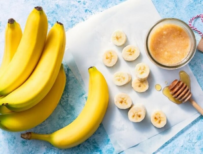 Top 20+ Cách Làm Da Mặt Mịn Màng Không Sần Sùi Cách làm mịn da mặt nào hiệu quả nhất hiện nay? 70 Chuối và mật ong có khả năng giúp da mềm mịn hơn