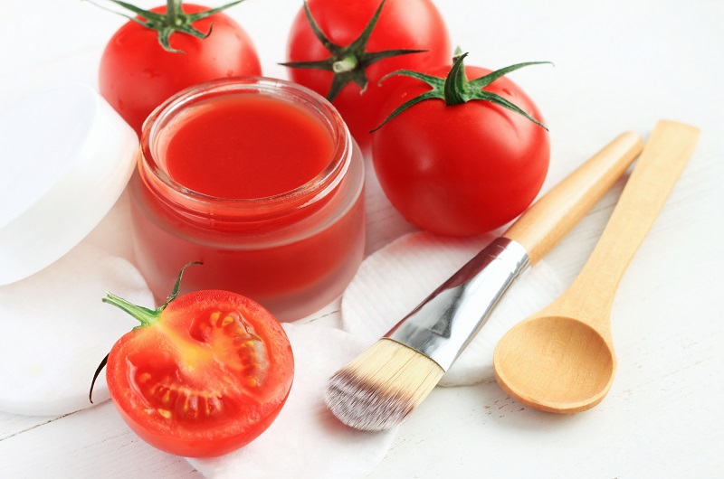 Top 20+ Cách Làm Da Mặt Mịn Màng Không Sần Sùi Cách làm mịn da mặt nào hiệu quả nhất hiện nay? 64 Sử dụng cà chua để làm mặt nạ cũng là cách tốt