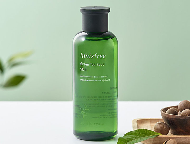 Nước hoa hồng Innisfree chứa nhiều thành phần chăm sóc da lành tính