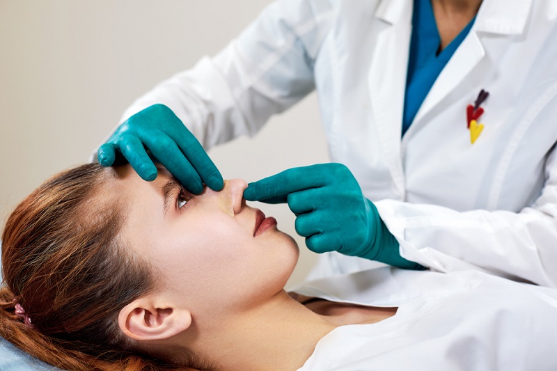 Đội ngũ bác sĩ chuyên môn cao, tay nghề giỏi sẽ đảm bảo độ an toàn và dáng mũi đẹp như ý