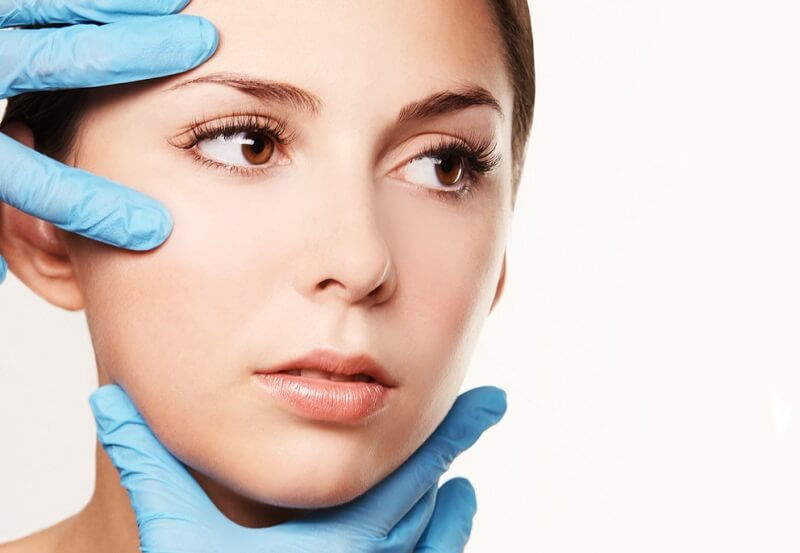 Bệnh viện Hồng Ngọc có thâm niên trên 15 năm với đội ngũ bác sĩ giỏi