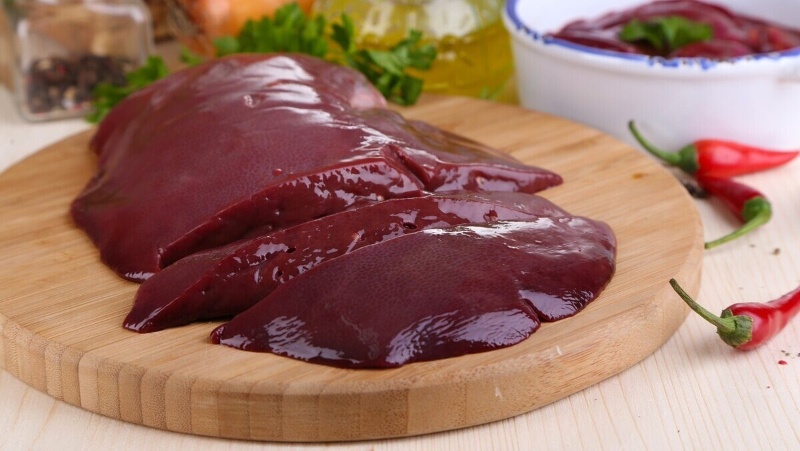 Ăn nhiều gan heo cũng có thể làm tăng nguy cơ chàm môi