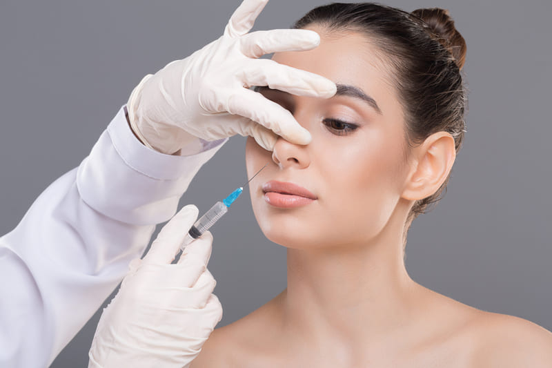 Chọn những cơ sở uy tín để được trải nghiệm dịch vụ nâng mũi an toàn và hiệu quả