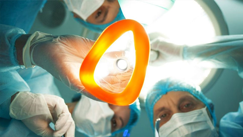 Khách hàng sẽ không cảm thấy đau trong quá trình phẫu vì được gây mê toàn thân