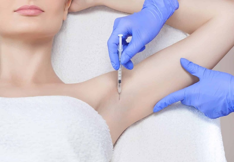 Lựa chọn thuốc trị hôi nách hoặc tiêm filler, botox