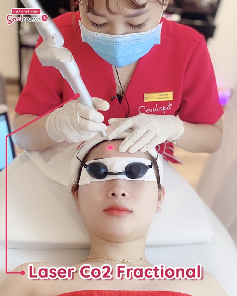 Quá trình tẩy nốt ruồi tại SeoulSpa.Vn do kỹ thuật viên trình độ cao thực hiện đảm bảo an toàn, chuẩn xác