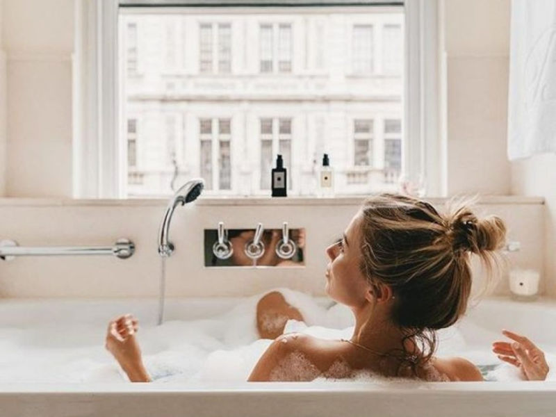 Không nên để vùng kín tiếp xúc với nước trong vòng 24h