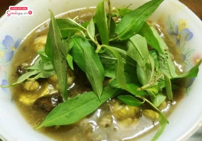Xăm môi có ăn được rau răm không? Kiêng ăn trong bao lâu?