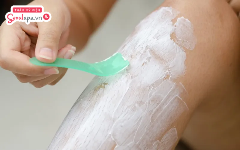 Sử dụng kem tẩy lông tại nhà được cho là phương pháp phù hợp cho người có độ tuổi từ 13 - 16 tuổi