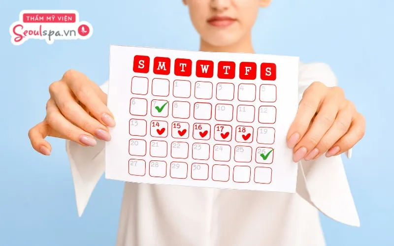 Thực hiện triệt lông trước và sau kỳ kinh nguyệt 1 tuần được cho là thời điểm an toàn để thực hiện triệt lông
