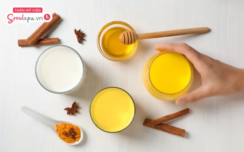 Kết hợp nghệ và sữa tươi không đường là cách làm mềm lông vùng kín an toàn và hiệu quả