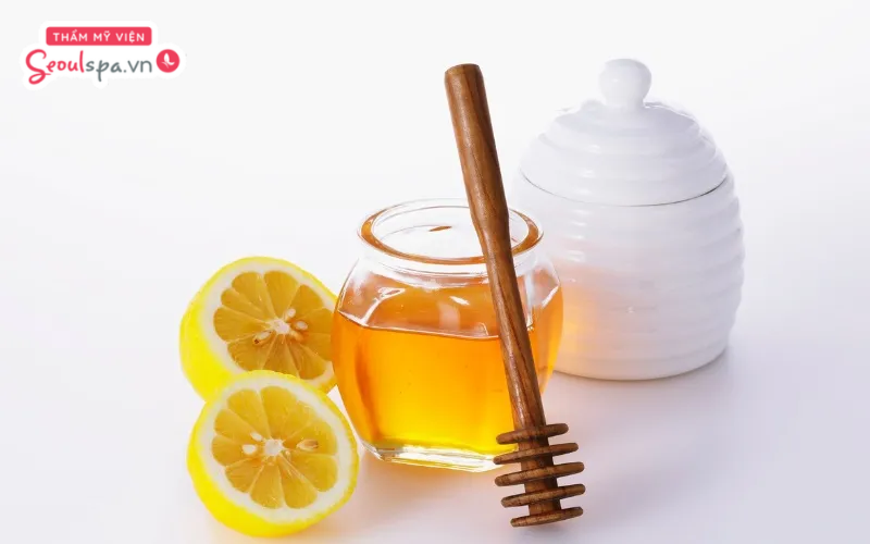 Wax lông chân với hỗn hợp mật ong và chanh đã trở thành một trong những công thức loại bỏ lông an toàn tại nhà