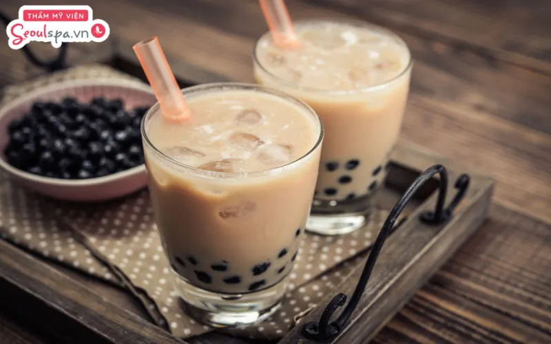 Bạn có thể bắt đầu uống lại trà sữa sau khoảng 2 - 3 tuần sau phun xăm khi môi đã hồi phục hoàn toàn