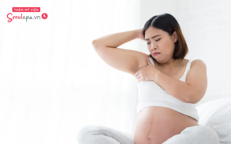 Lông nách mọc nhiều trong giai đoạn mang thai có thể xuất phát từ nhiều nguyên nhân liên quan đến hormone và di truyền