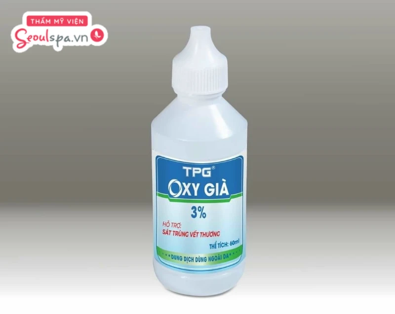 Sử dụng oxy già theo đúng tỷ lệ có thể giúp sát khuẩn và và ngăn ngừa nguy cơ nách viêm nhiễm
