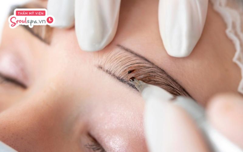 Điêu khắc chân mày phượng hoàng giúp mang đến tài lộc và vận khí tích cực hơn cho gia chủ nêu thực hiện đúng cách