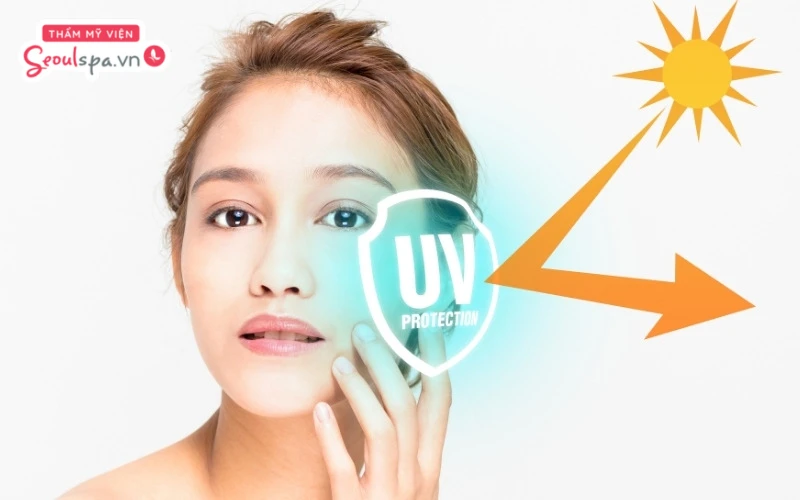 Thoa kem chống nắng với chỉ số phù hợp và bảo vệ da toàn diện khỏi ánh nắng mặt trời là cách ngăn ngừa nguy cơ thâm sạm sau triệt