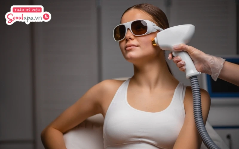 Độ tuổi phù hợp để thực hiện triệt lông mặt có thể dao động từ 18 - 35 tuổi tùy theo nhu cầu của từng người