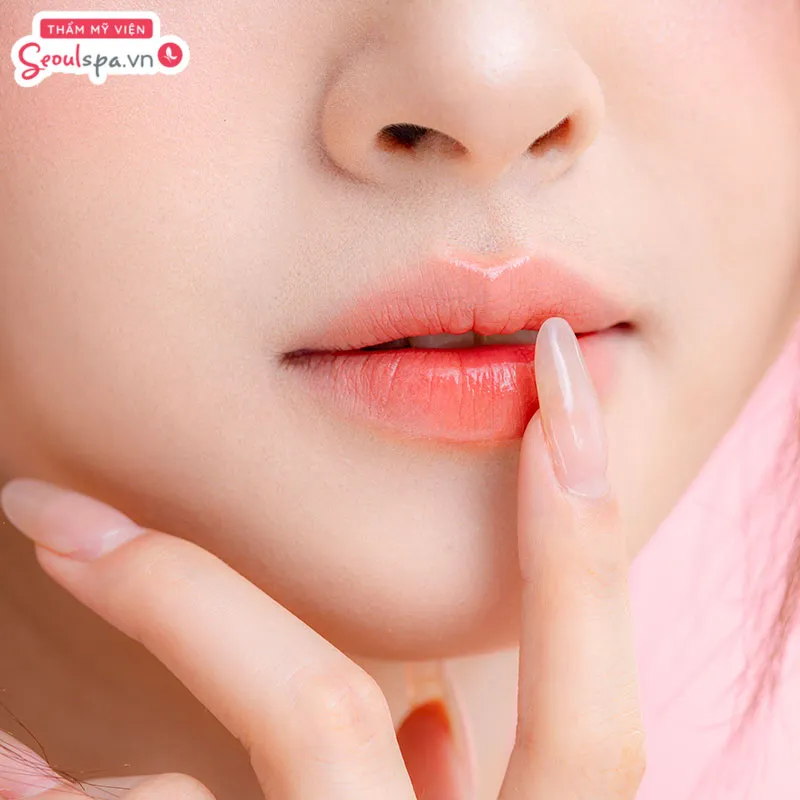 Việc chăm sóc đúng cách sau phun môi ảnh hưởng nhiều đến quá trình hồi phục