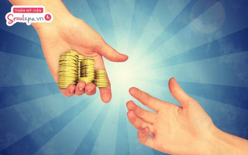 Hạn chế vay mượn nợ vào ngày Tết vì dễ khiến cả năm rơi vào cảnh túng khó, nợ nần chồng chất