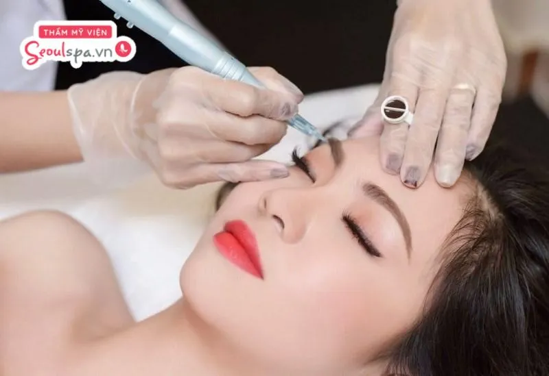 Dụng cụ phun xăm không được sát khuẩn và vô trùng kỹ lưỡng trước khi phun có thể tiềm ẩn nguy cơ lây nhiễm chéo