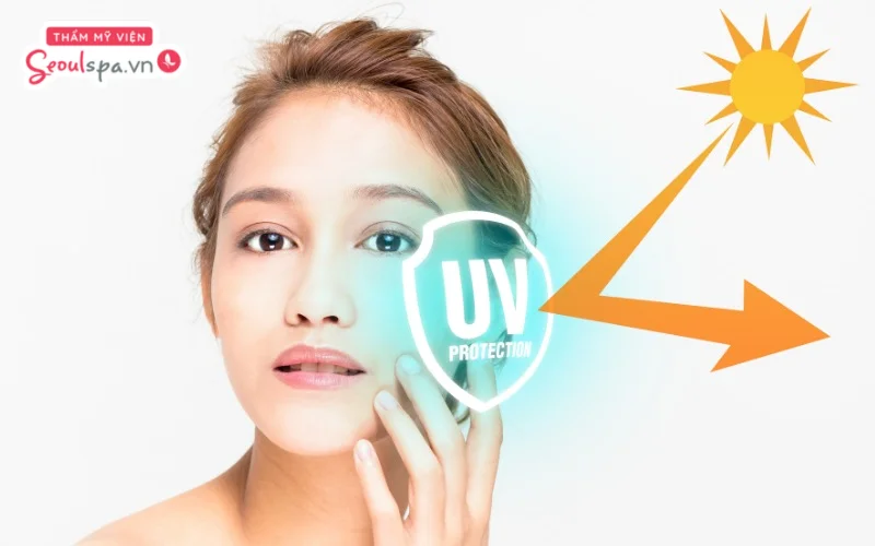 Bôi kem chống nắng với chỉ số SPF 30+ trở lên là cách bảo vệ vùng da quanh mép miệng khỏi tác động tiêu cực từ mặt trời