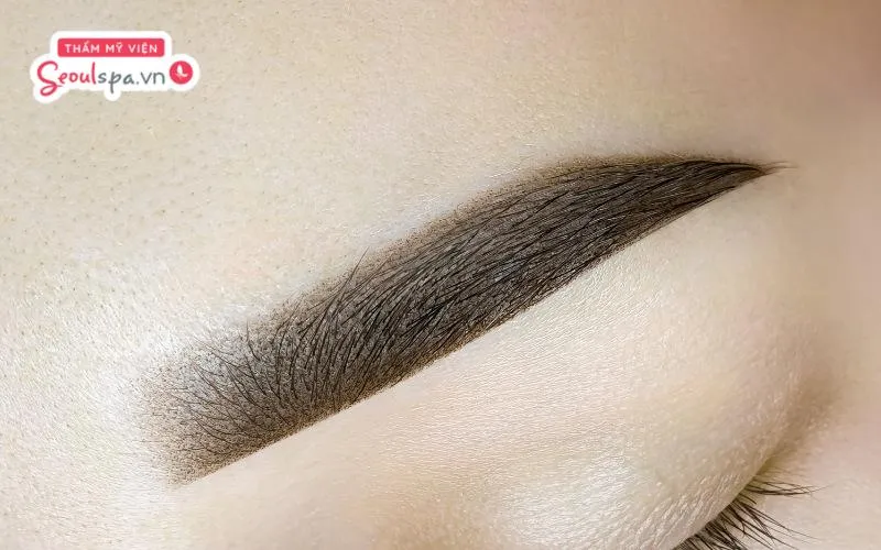 Lưu ý về cách vệ sinh và chăm sóc chân mày sau phun đúng cách giúp mực xăm bám tốt và lên màu chuẩn xác hơn