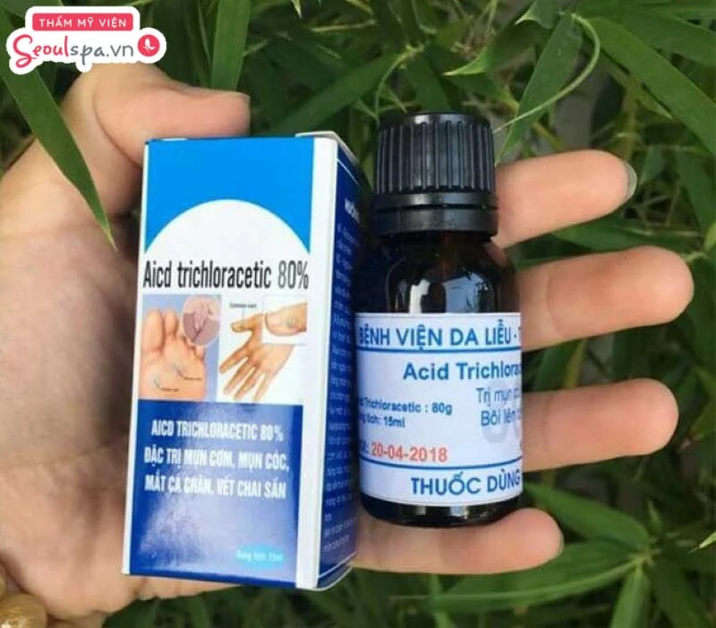Thực hiện hút mực xăm bằng dung dịch tái tạo da acid Trichloracetic giúp mực xăm chân mày nhanh phai hiệu quả