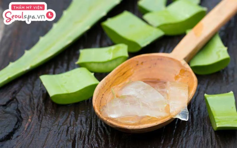 Cách xóa xăm chân mày tại nhà bằng nha đam giúp gia tăng hiệu quả làm dịu da và làm mờ mực xăm hiệu quả