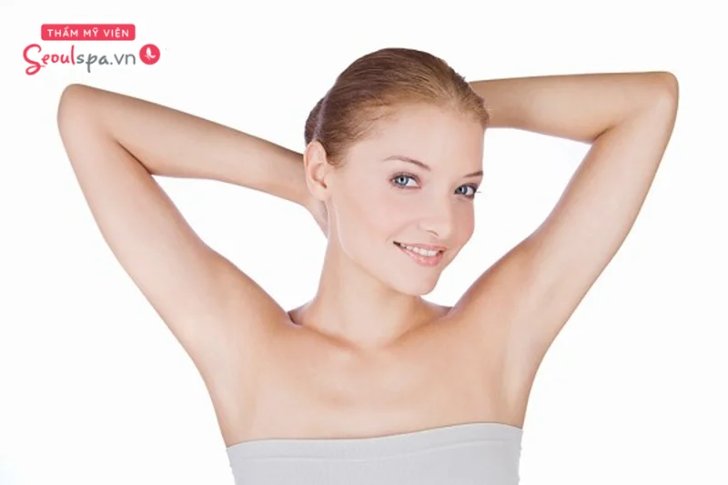 Cần bôi thêm kem dưỡng ẩm sau khi triệt lông bằng tự nhiên