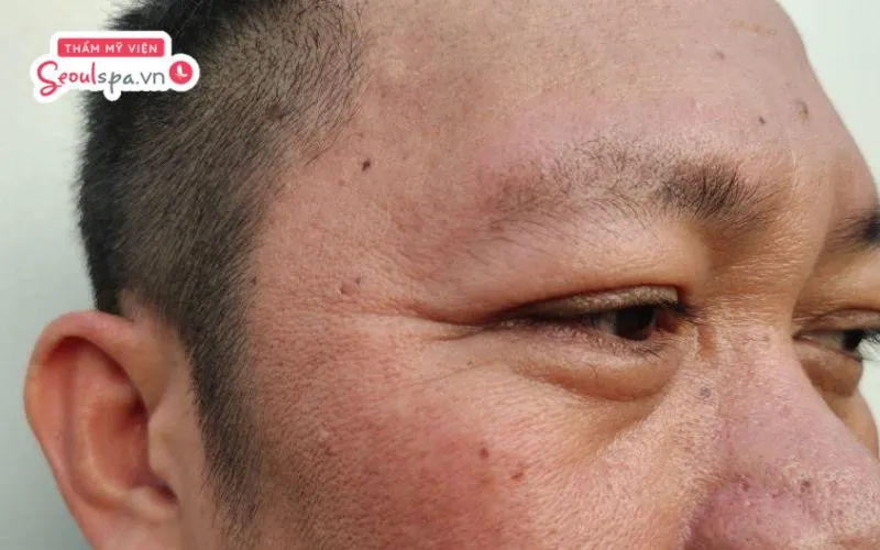 Nam giới có chân mày mọc thưa và nhạt thường là người sống nội tâm và thiếu chủ động trong chuyện tình cảm