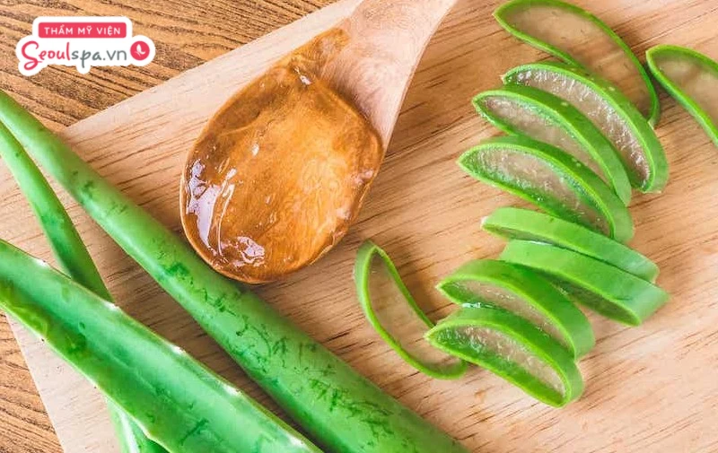 Thoa gel nha đam sau khi cạo lông vùng kín giúp tăng cường hiệu quả làm dịu da và se khít lỗ chân lông